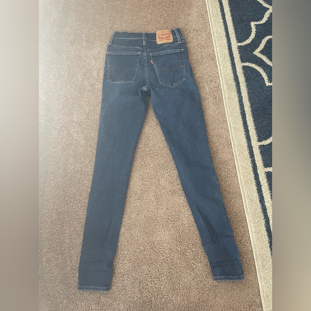 Levi's Ripped Skinny Jeans - Picture 3 of 6
